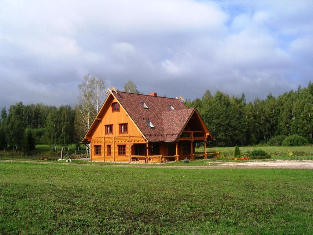 Jaun-Ievinas Hotel Rauna Exterior photo
