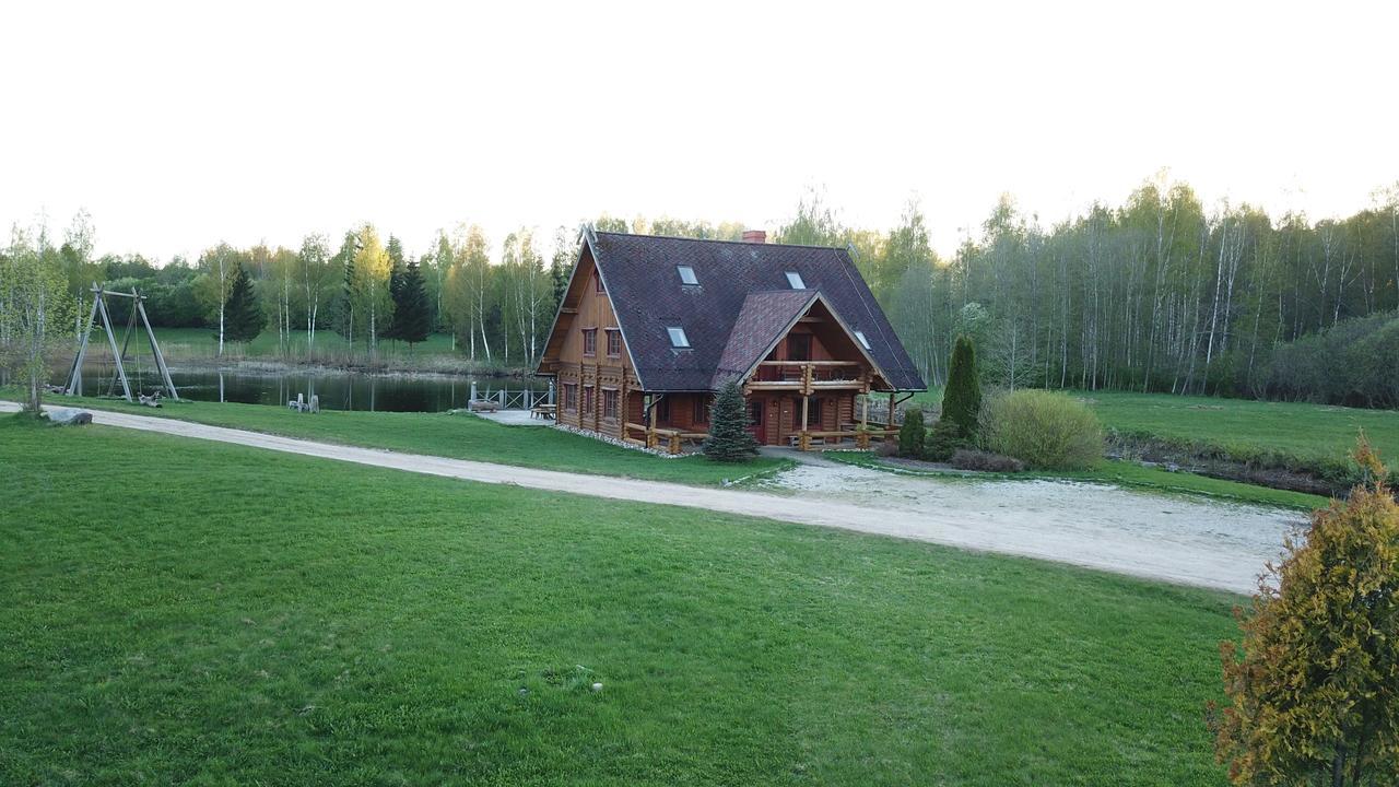 Jaun-Ievinas Hotel Rauna Exterior photo